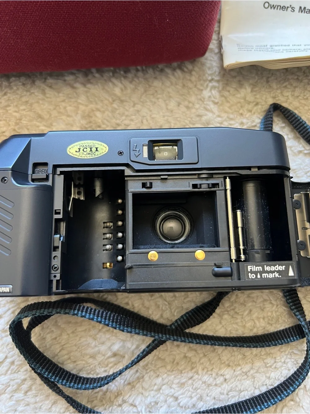 📸 Vintage Ricoh FF-90 Super 35mm Point & Shoot Film Camera f/2.8 1980s UNTESTED